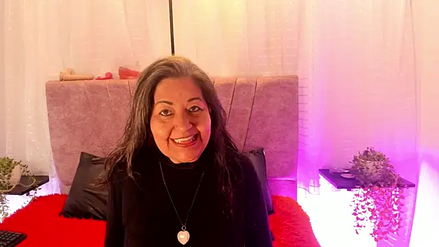 Snapshot of Victoriaa_Anderson chatting on 5, 6, 2026 Victoriaa Anderson online show from 5, 6, 2026