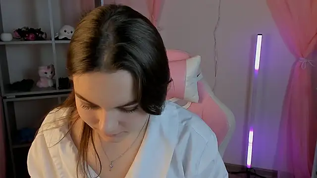 FrancescaCavaliere online show from 29, 11, 2025