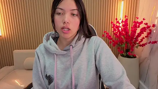 Snapshot of venus_velvet_tp chatting on 4, 2, 2026 venus velvet tp online show from 4, 2, 2026