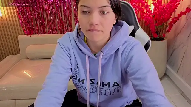 Snapshot of venus_velvet_tp chatting on 25, 2, 2026 venus velvet tp online show from 25, 2, 2026