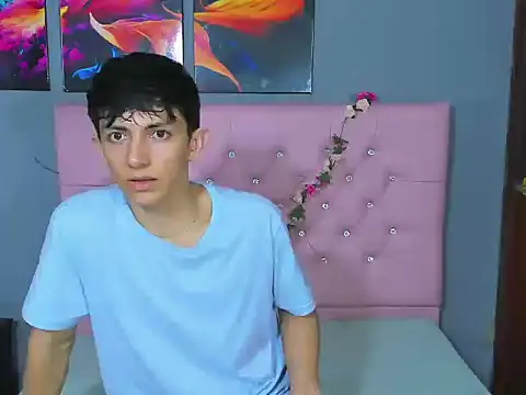 ElanGiraldo online show from 3, 12, 2025