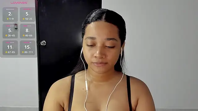 Snapshot of _sweetBlair_ chatting on 13, 11, 2025 sweetBlair online show from 13, 11, 2025