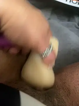 Snapshot of juicythickclit69 chatting on 16, 11, 2025 juicythickclit69 online show from 16, 11, 2025