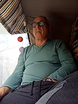 Snapshot of andy-1961 chatting on 26, 3, 2026 andy-1961 online show from 26, 3, 2026