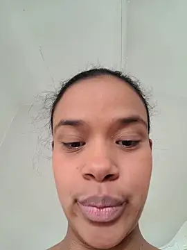 kyliecastell online show from 14, 11, 2025