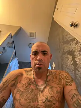 Snapshot of MrMrsperfeted chatting on 15, 11, 2025 MrMrsperfeted online show from 15, 11, 2025