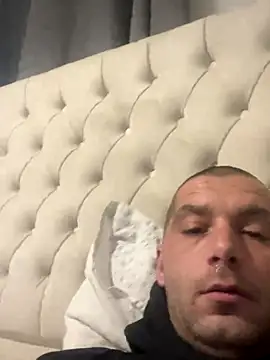 Snapshot of Kinkycouple142 chatting on 12, 11, 2025 Kinkycouple142 online show from 12, 11, 2025