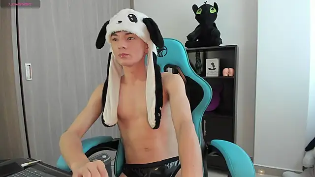RYO BLEU  online show from 21, 5, 2026