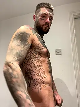 Snapshot of magicmichaell chatting on 12, 11, 2025 magicmichaell online show from 12, 11, 2025