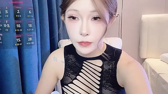 Amy-Babyy online show from 22, 11, 2025