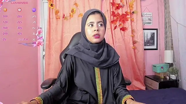 NaylaAbadi online show from 5, 12, 2025