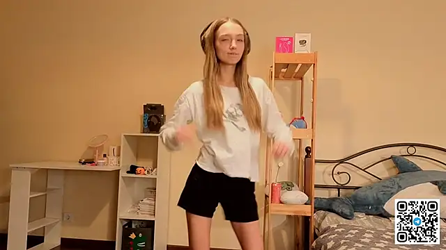 HoaPatton online show from 4, 12, 2025