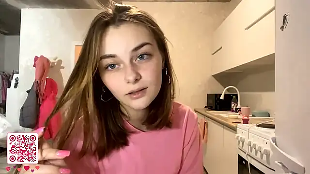 GeralynChiszar online show from 26, 11, 2025