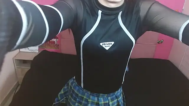 madalia303av online show from 14, 11, 2025