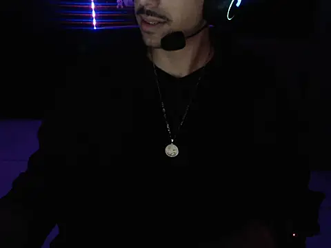 Snapshot of ExItEdErabbtis chatting on 14, 11, 2025 ExItEdErabbtis online show from 14, 11, 2025