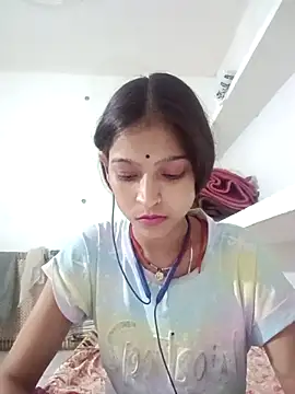 Snapshot of Mohnicute chatting on 6, 5, 2026 Mohnicute online show from 6, 5, 2026