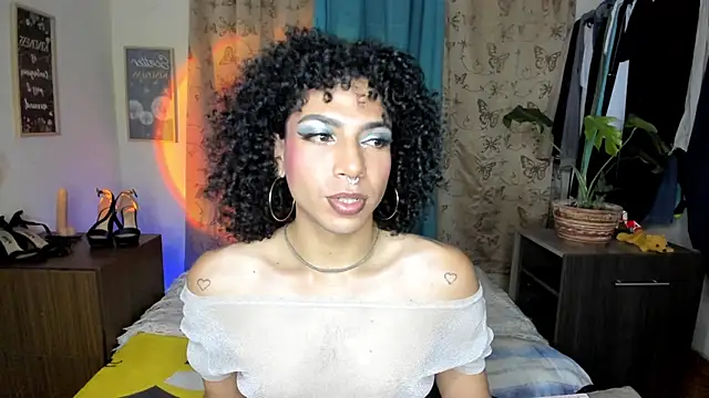 Snapshot of Angel_White25 chatting on 28, 4, 2026 Angel White25 online show from 28, 4, 2026