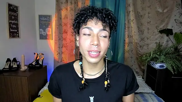Snapshot of Angel_White25 chatting on 29, 4, 2026 Angel White25 online show from 29, 4, 2026