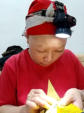 girl-hot2x online show from 29, 3, 2026