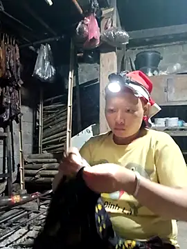 girl-hot2x online show from 24, 4, 2026