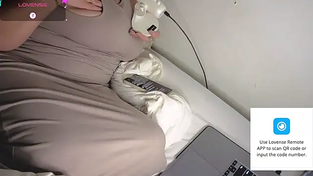 Snapshot of kcosatanrica chatting on 21, 11, 2025 kcosatanrica online show from 21, 11, 2025