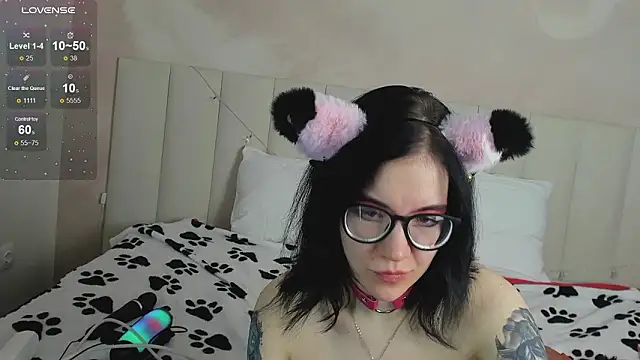 Lina Moony online show from 3, 2, 2026