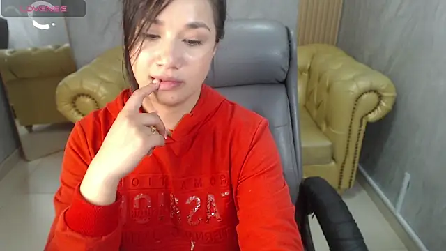 Snapshot of Violetta_jhonson_a chatting on 5, 2, 2026 Violetta jhonson a online show from 5, 2, 2026