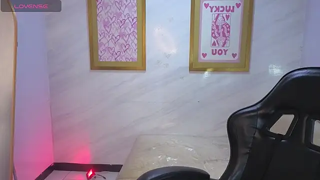 Snapshot of Violetta_jhonson_a chatting on 18, 6, 2026 Violetta jhonson a online show from 18, 6, 2026