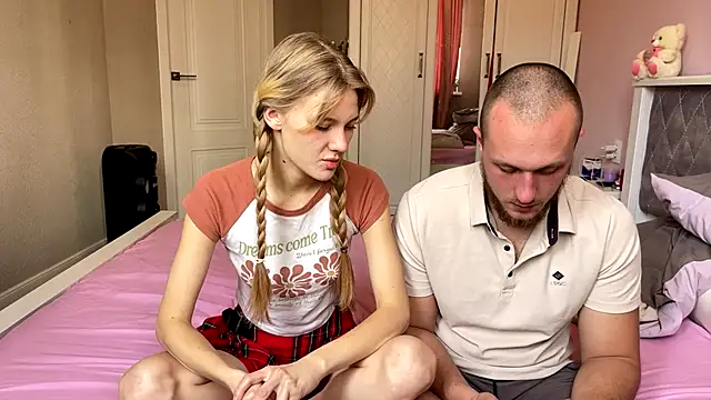 Daisy Couple online show from 14, 12, 2025