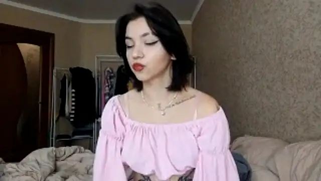 Snapshot of YeahRock chatting on 14, 11, 2025 YeahRock online show from 14, 11, 2025