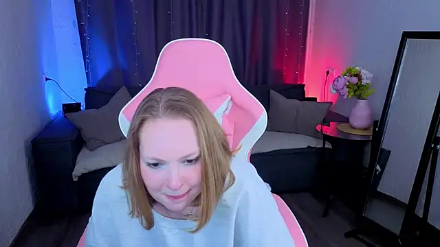 Elizabeth Walson online show from 13, 11, 2025