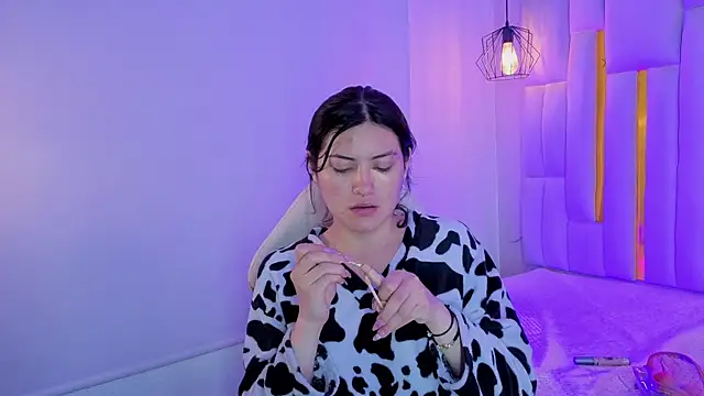 Brandy collinss online show from 7, 2, 2026