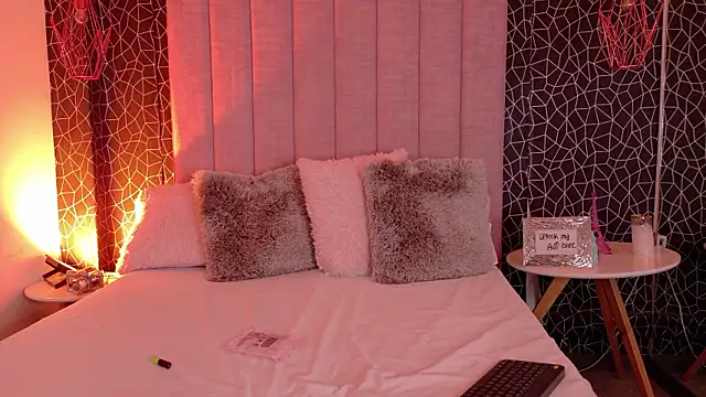 IrisDeLaVega  online show from 24, 3, 2026