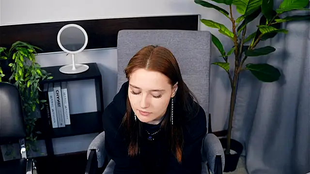 IsaParadiso online show from 13, 11, 2025