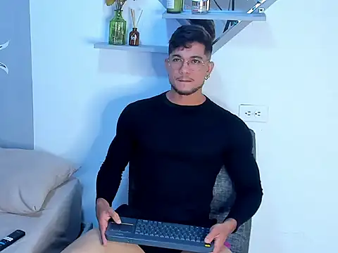 Nolan joness online show from 7, 6, 2026