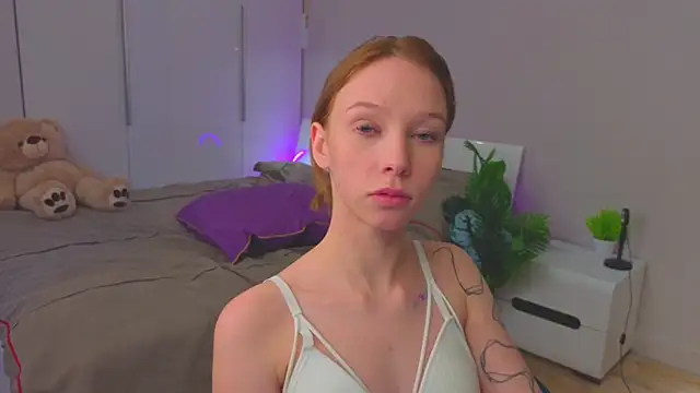 Snapshot of LilyPoetry_ chatting on 22, 11, 2025 LilyPoetry online show from 22, 11, 2025