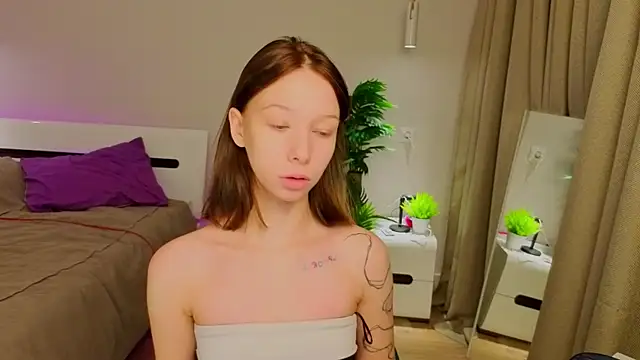 Snapshot of LilyPoetry_ chatting on 27, 11, 2025 LilyPoetry online show from 27, 11, 2025