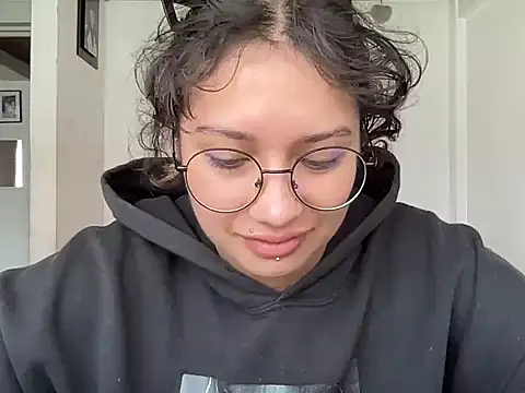 Snapshot of Dreana chatting on 23, 2, 2026 Dreana online show from 23, 2, 2026