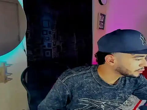 JohnE Medina online show from 5, 12, 2025