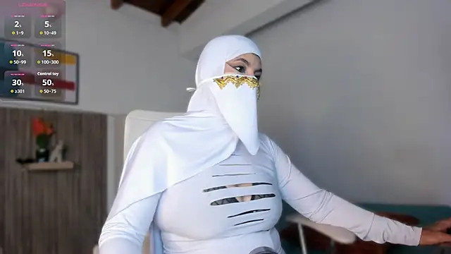 Hannaa Dolly online show from 17, 11, 2025