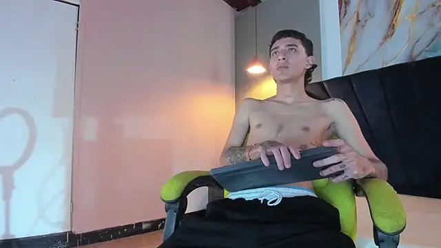 Xanderr owen2 online show from 28, 11, 2025