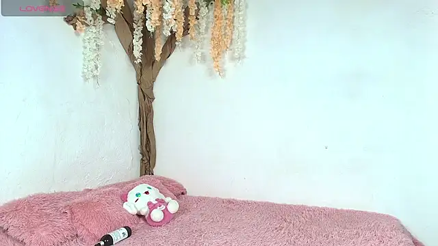 MISS SAMMYROSE online show from 13, 5, 2026