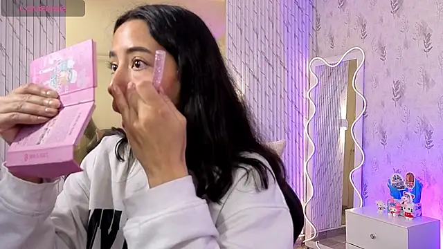 Joselyn tay online show from 5, 4, 2026