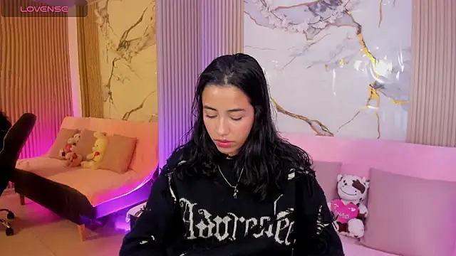 Joselyn tay online show from 3, 6, 2026
