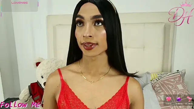 Daphne Hills online show from 30, 3, 2026