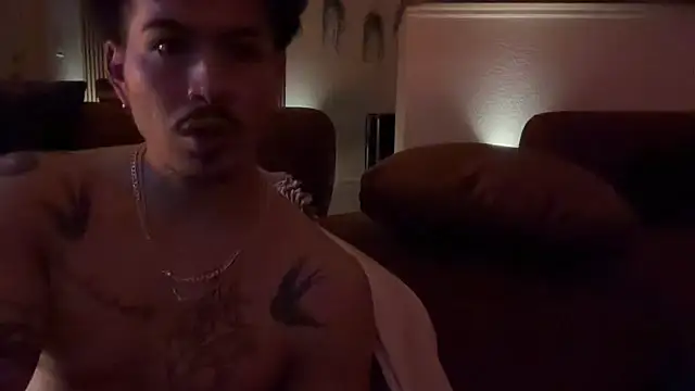 Snapshot of nudecouple100 chatting on 22, 11, 2025 nudecouple100 online show from 22, 11, 2025