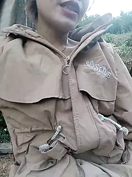 Snapshot of gugu0022 chatting on 30, 11, 2025 gugu0022 online show from 30, 11, 2025