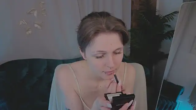 Shy Vivi online show from 15, 4, 2026