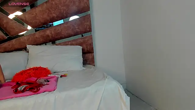 Ashley  0 online show from 16, 1, 2026