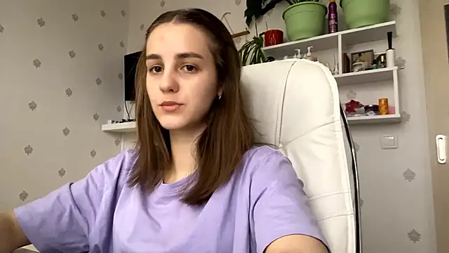 SweetieKatie online show from 2, 12, 2025